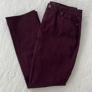 Gloria Vanderbilt All-Around Slimming Effect Jeans Plum Rail Straight Size: 16